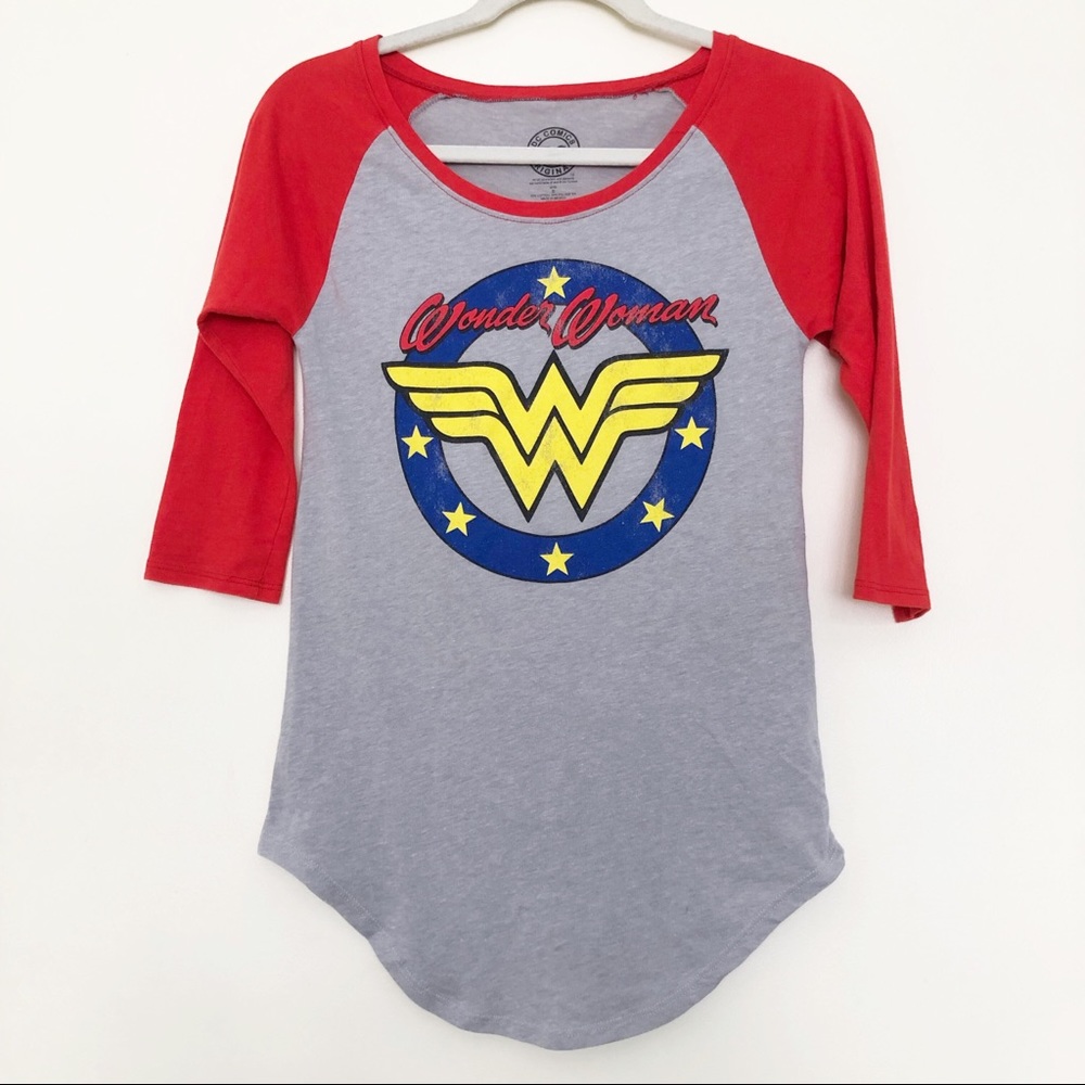 Wonder Woman DC Comics Graphic Raglan Tee Small